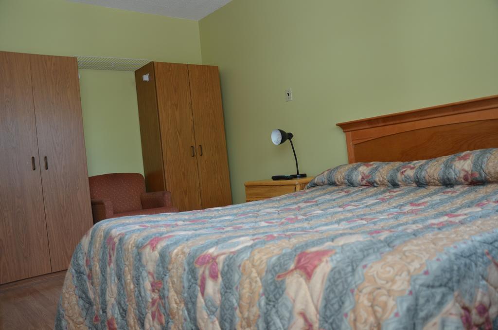 Coachman Inn Риджайна Экстерьер фото