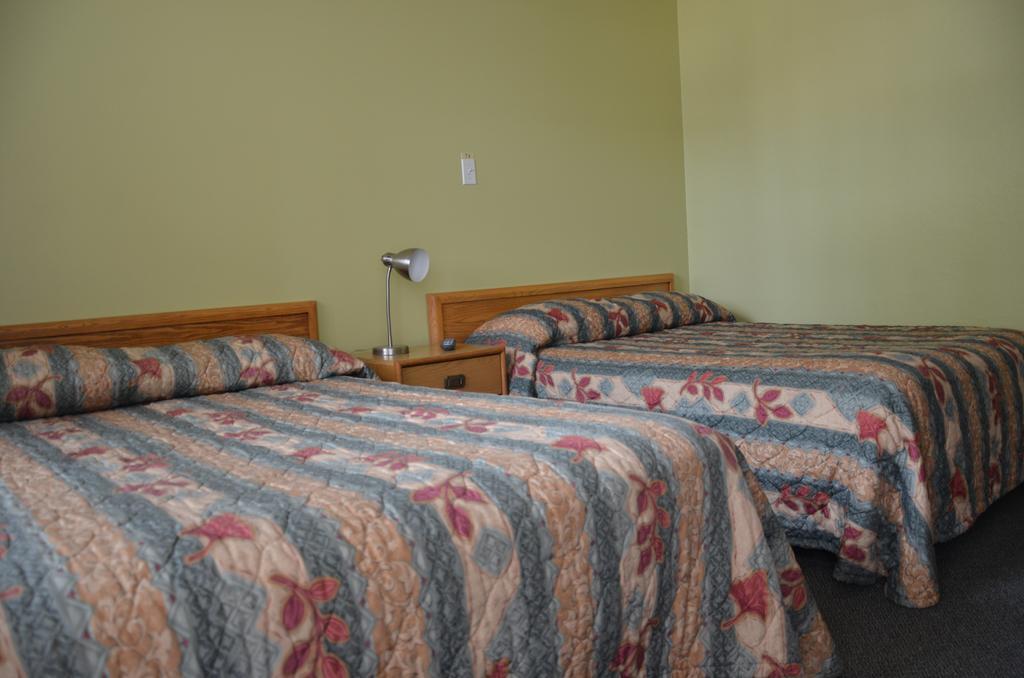 Coachman Inn Риджайна Номер фото