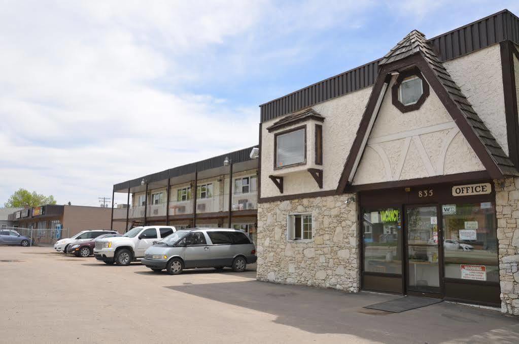 Coachman Inn Риджайна Экстерьер фото